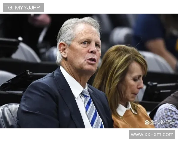 纳斯准确预判CJ与基斯珀特交易背后原因分析及球队策略解读 纳斯准确预判CJ与基斯珀特交易背后原因分析及球队策略解读